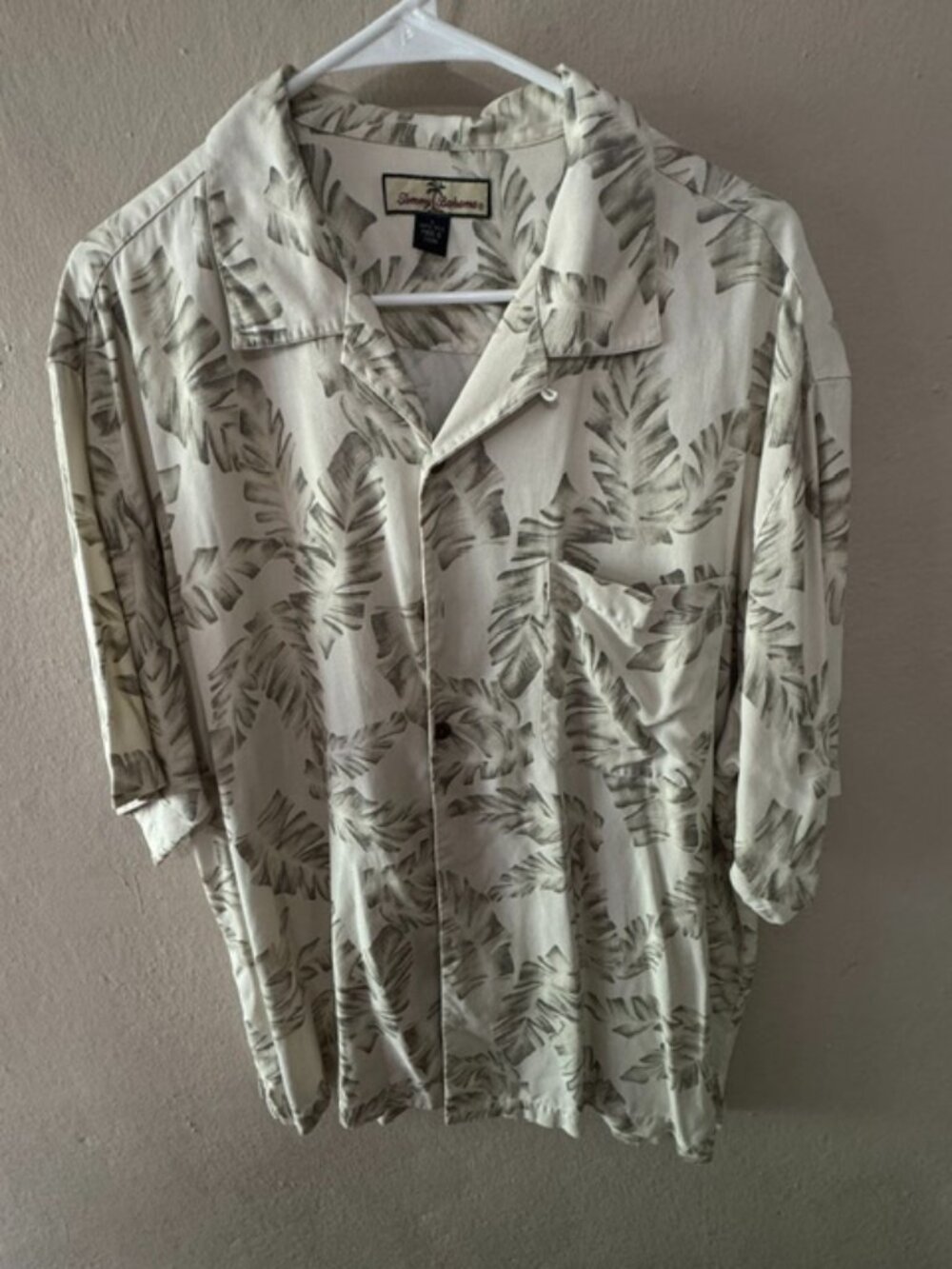 Men's Tommy Bahama shirt